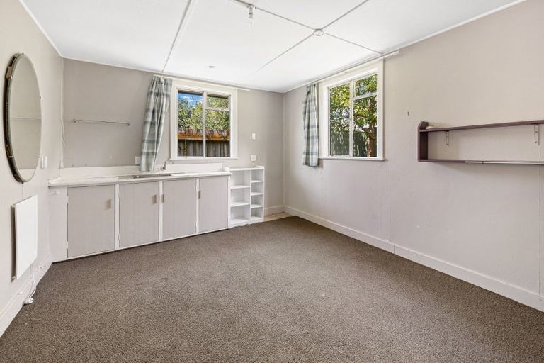 Photo of property in 24 Church Road, Taradale, Napier, 4112