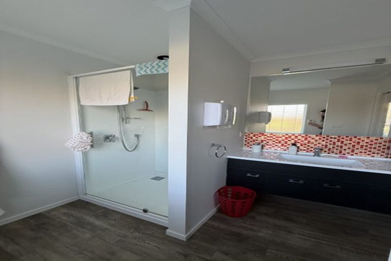 Photo of property in 71 Rata Street, Wanaka, 9305