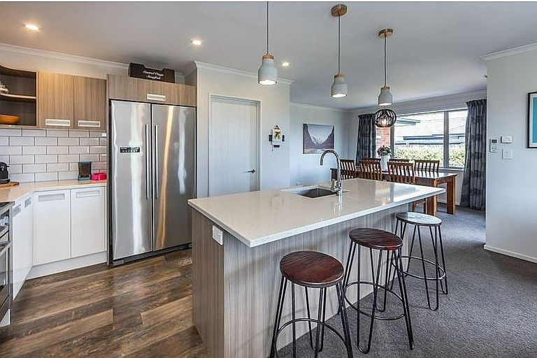 Photo of property in 6 Burnham School Road, Rolleston, 7614