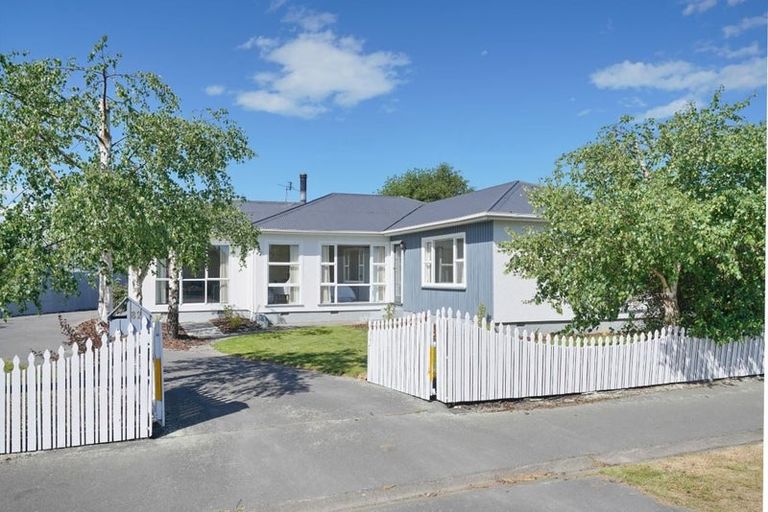 Photo of property in 82 Philpotts Road, Mairehau, Christchurch, 8052