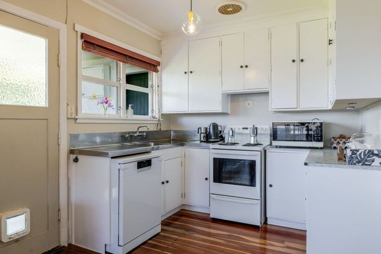 Photo of property in 52 College Street, Awapuni, Palmerston North, 4412