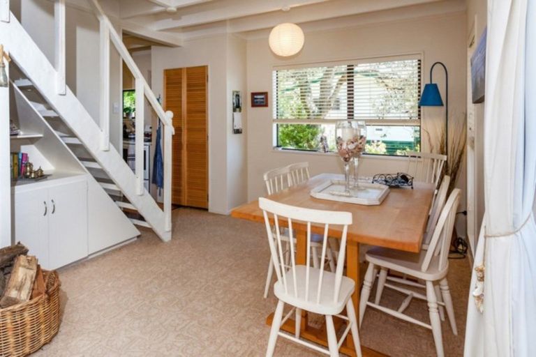 Photo of property in 131 Park Avenue, Whangamata, 3620