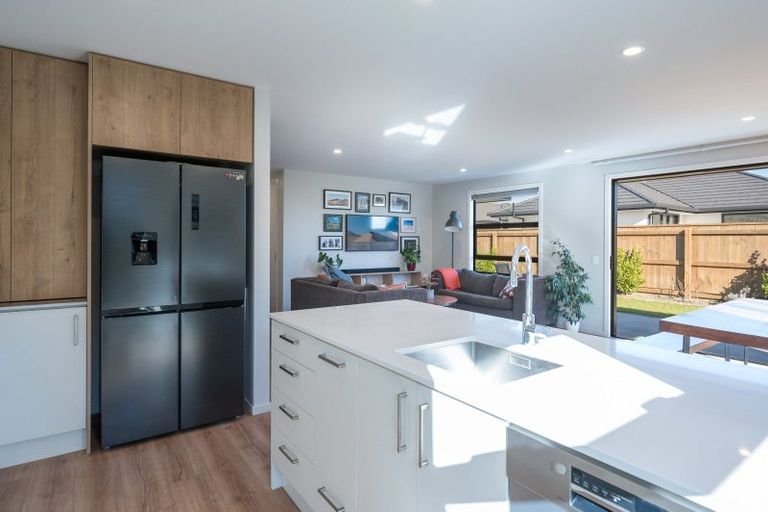 Photo of property in 5 Esher Lane, Richmond, 7020