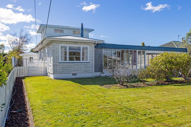 Photo of property in 18 Kent Street, Carterton, 5713