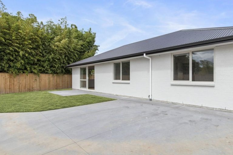 Photo of property in 41u2 Ross Crescent, Fairfield, Hamilton, 3214