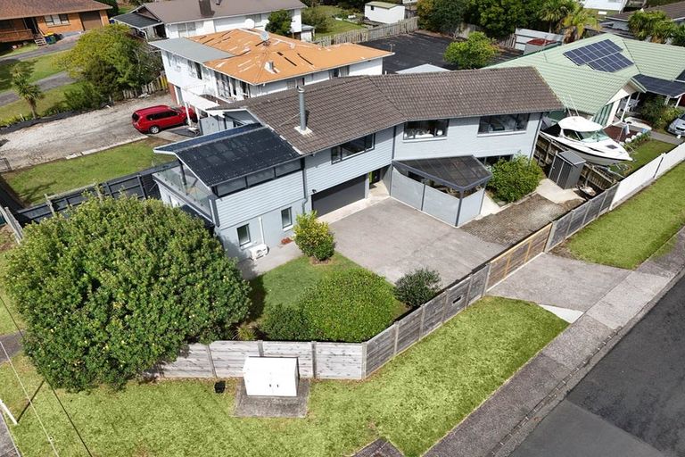 Photo of property in 2a Redwood Drive, Massey, Auckland, 0614