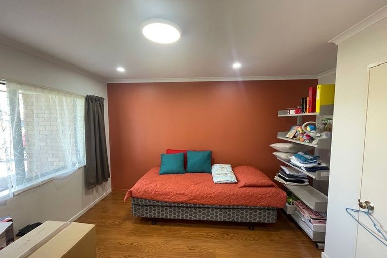 Photo of property in 5 Hawkley Close, Flat Bush, Auckland, 2019