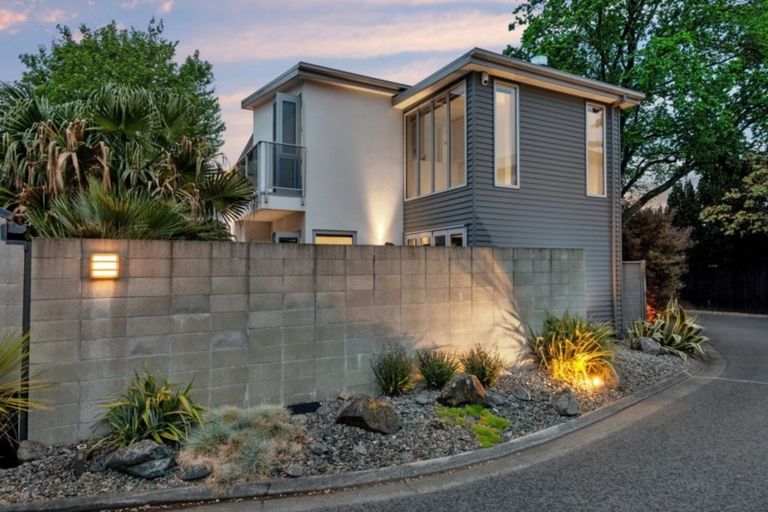 Photo of property in 1/64 Holly Road, St Albans, Christchurch, 8014