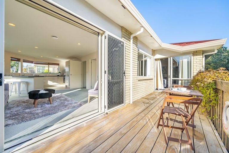 Photo of property in 7 Mariners Way, Whitby, Porirua, 5024