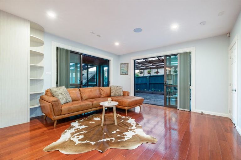 Photo of property in 13a Pomaria Road, Henderson, Auckland, 0610