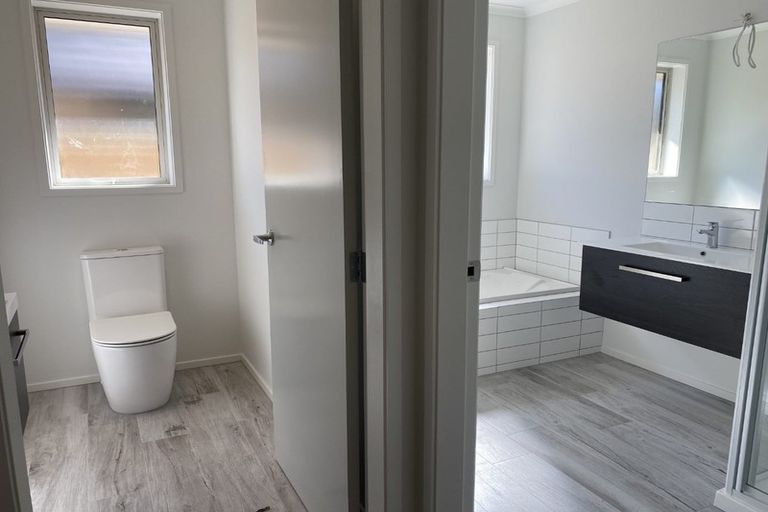 Photo of property in 38 Martingale Drive, Whitby, Porirua, 5024