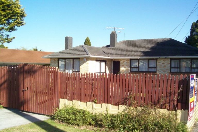 Photo of property in 14 Grove Road, Papakura, 2110