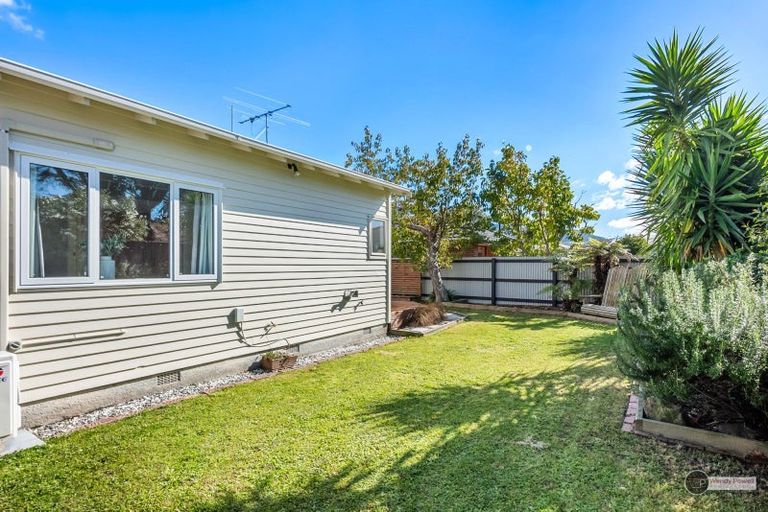 Photo of property in 2f2- Bentinck Street, Wallaceville, Upper Hutt, 5018