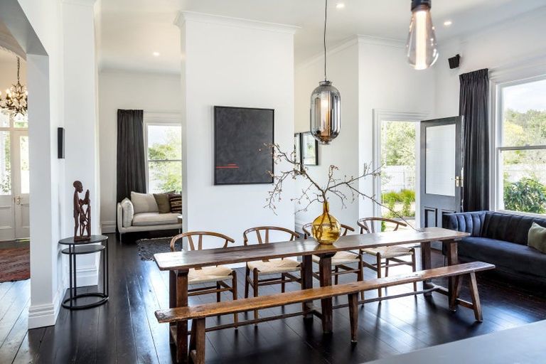 Photo of property in 250 Main Street, Greytown, 5712