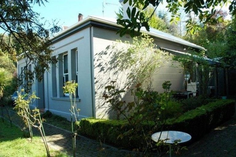 Photo of property in 70 Gladstone Road, Dalmore, Dunedin, 9010