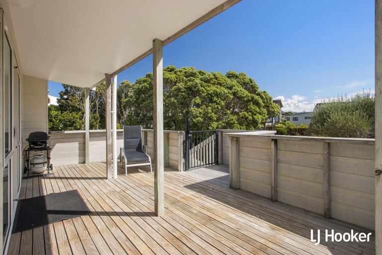 Photo of property in 66 Bway Road, Waihi Beach, 3611