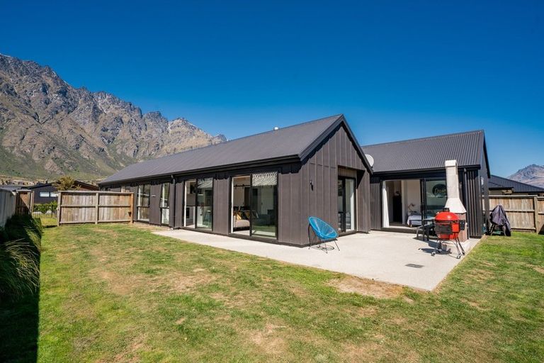 Photo of property in 7 Maize Street, Jacks Point, Queenstown, 9371