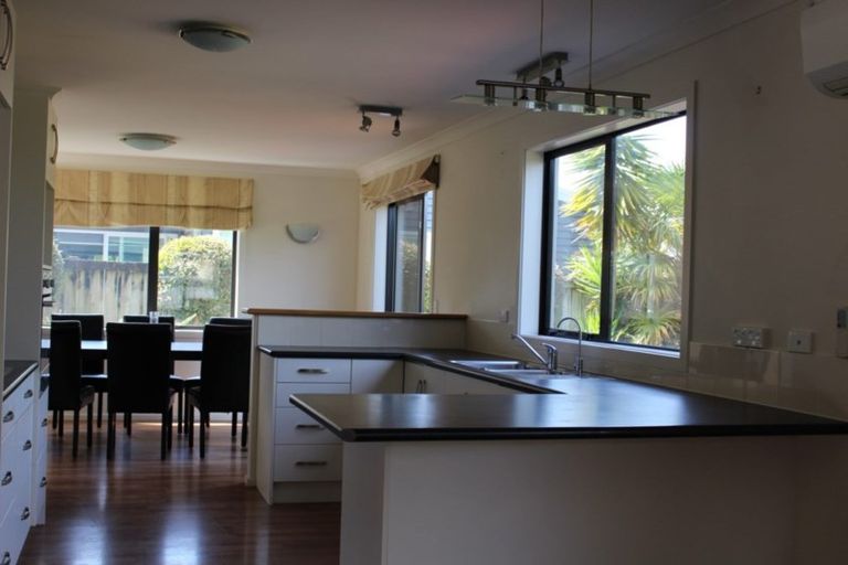 Photo of property in 17 Shalimar Place, Huntington, Hamilton, 3210