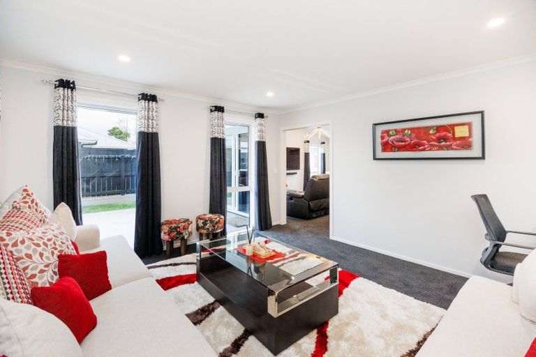 Photo of property in 9 Ivy Lane, Kelvin Grove, Palmerston North, 4414