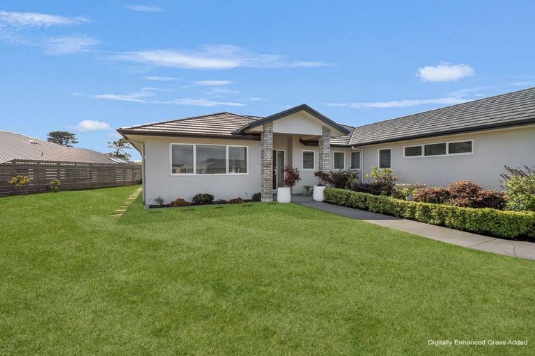 Photo of property in 34 Tirimoana Place, Otamatea, Whanganui, 4501