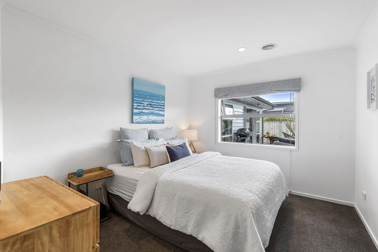 Photo of property in 39 Kotuku Drive, Paraparaumu Beach, Paraparaumu, 5032