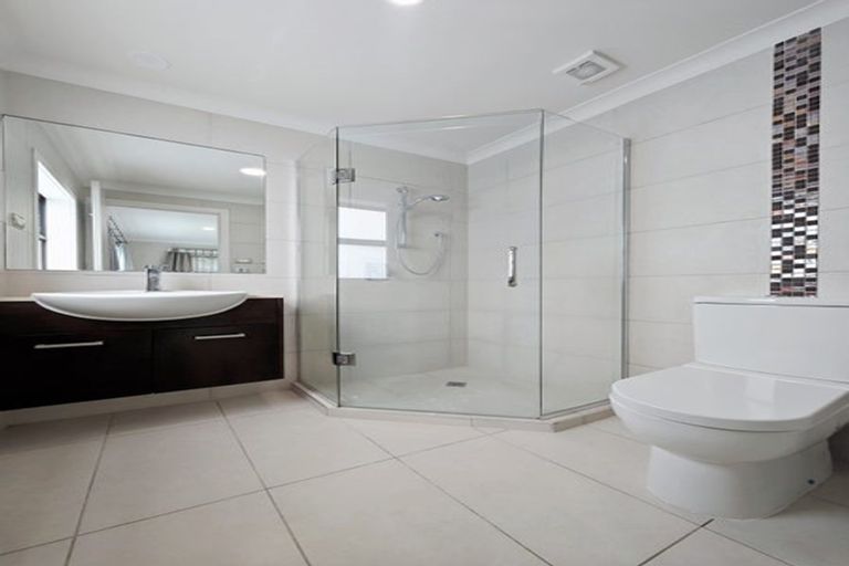 Photo of property in 4 Montrose Terrace, Mairangi Bay, Auckland, 0630