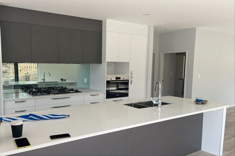 Photo of property in 3 Grover Street, Orewa, 0931