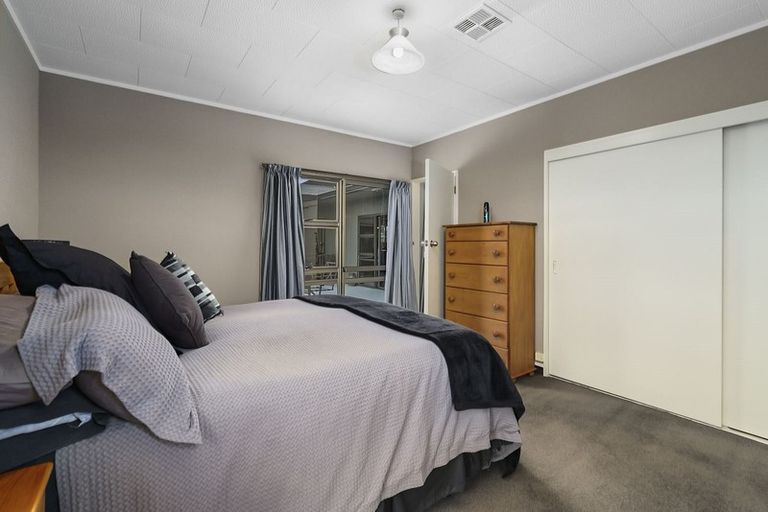 Photo of property in 111 Guy Street, Dannevirke, 4930