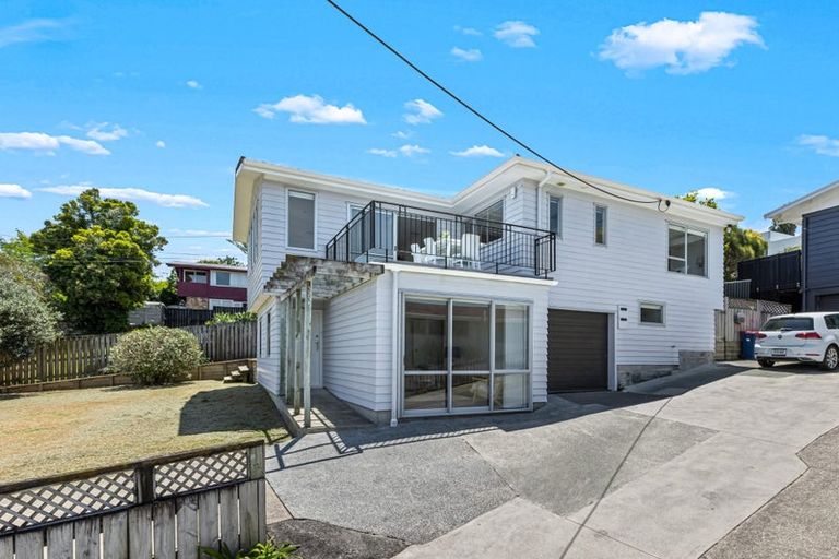 Photo of property in 525 Beach Road, Murrays Bay, Auckland, 0630
