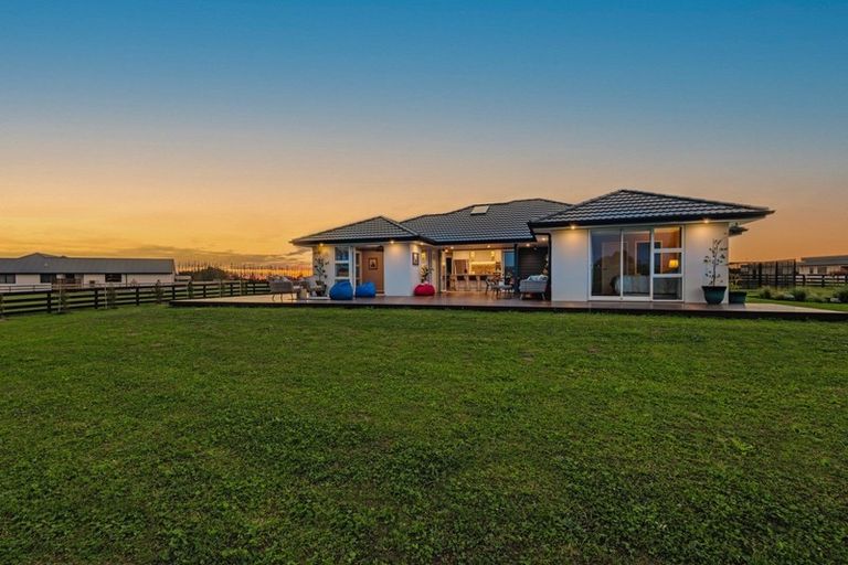 Photo of property in 61 Hartwell Drive, Kelvin Grove, Palmerston North, 4470