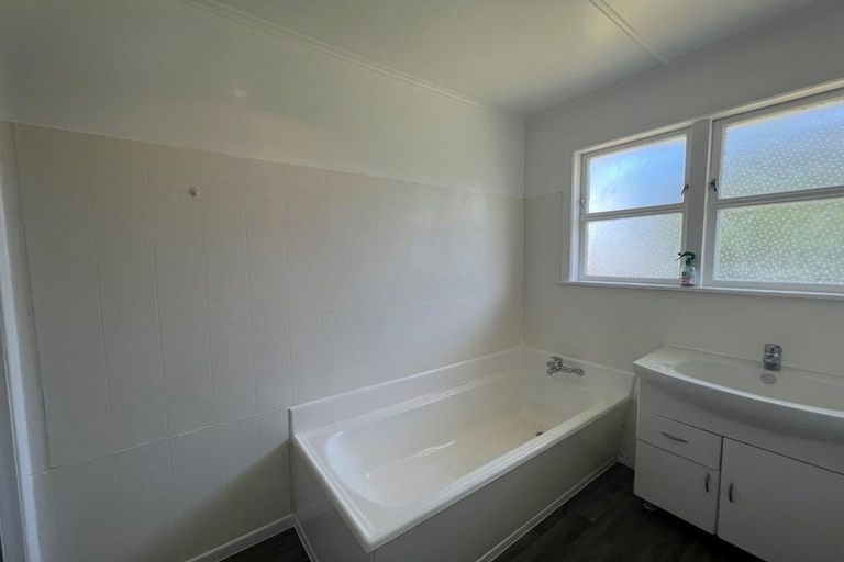 Photo of property in 21 Mcburney Place, Mangere East, Auckland, 2024
