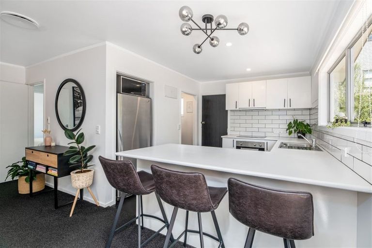 Photo of property in 2/45 Reynella Drive, Massey, Auckland, 0614