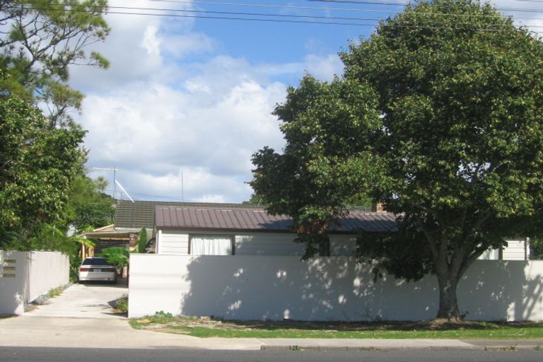 Photo of property in 3/196 Lake Road, Belmont, Auckland, 0622