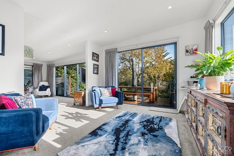 Photo of property in 28 Major Drive, Kelson, Lower Hutt, 5010