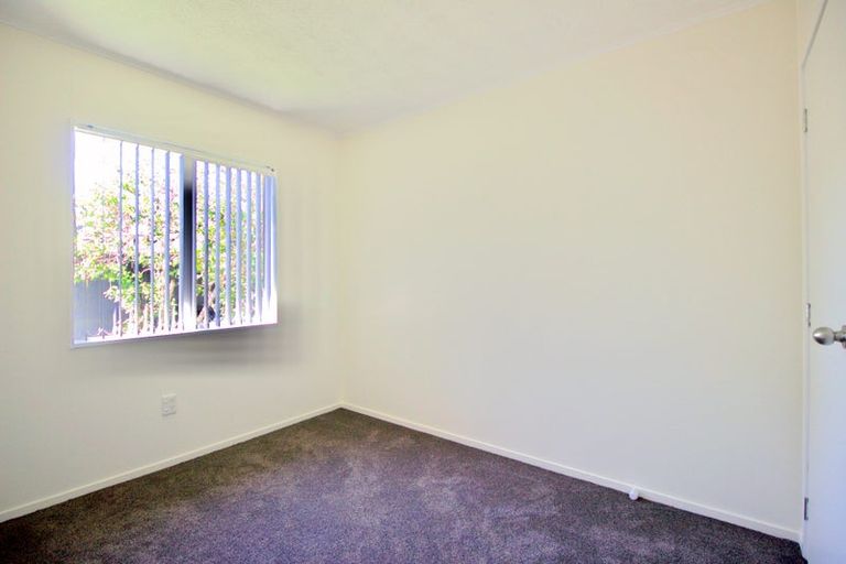 Photo of property in 64 Borich Road, Sunnyvale, Auckland, 0612