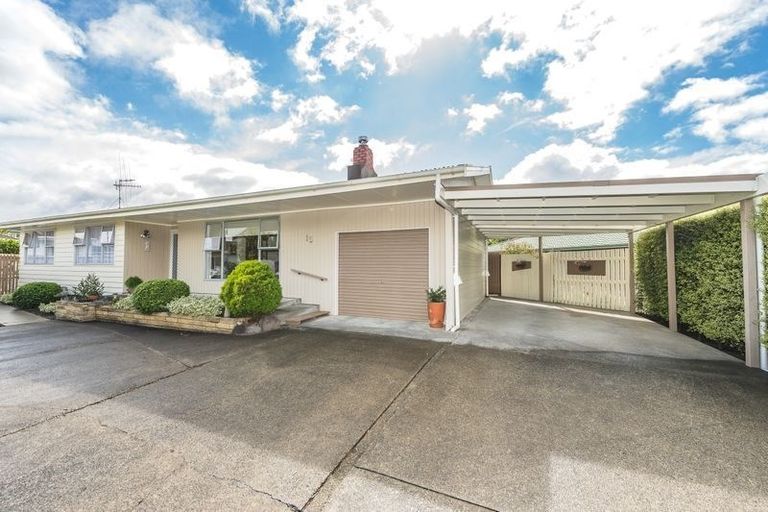 Photo of property in 15 Oaklea Avenue, Marton, 4710