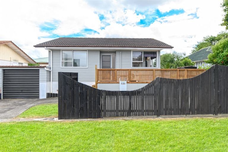 Photo of property in 1/35 Taikata Road, Te Atatu Peninsula, Auckland, 0610