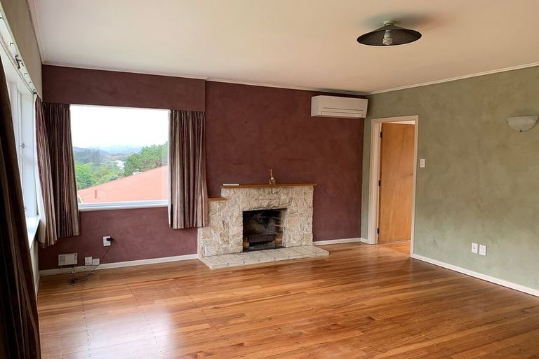 Photo of property in 16 Angell Street, Johnsonville, Wellington, 6037