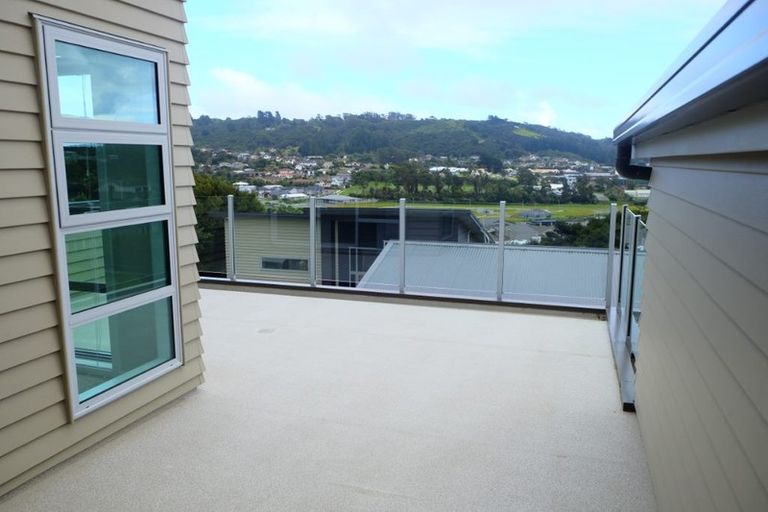 Photo of property in 42b/1 James Cook Drive, Whitby, Porirua, 5024