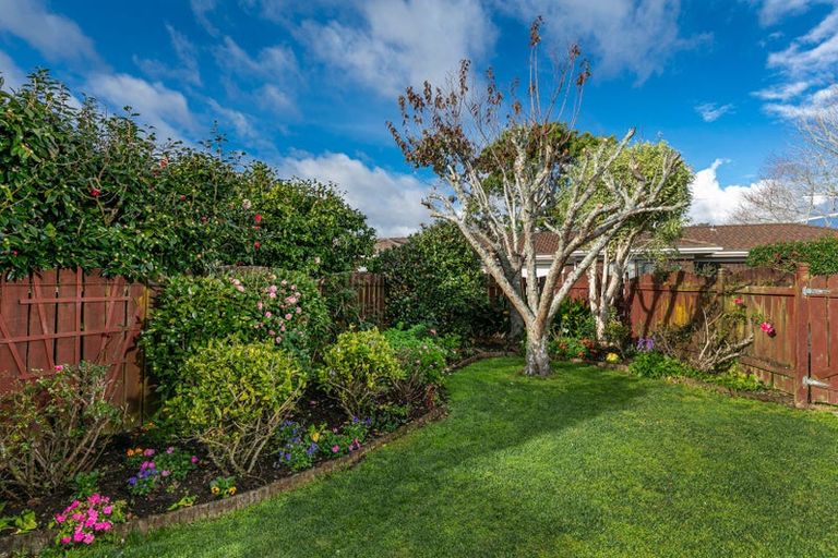 Photo of property in 4/66 Rathgar Road, Henderson, Auckland, 0610