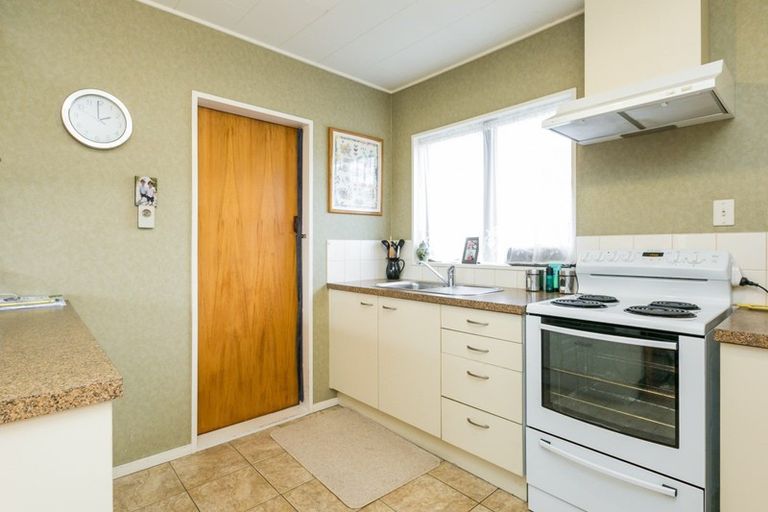 Photo of property in 2/17 Ngarimu Crescent, Taradale, Napier, 4112