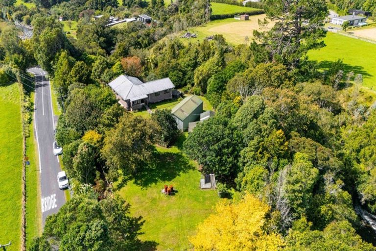 Photo of property in 115 Alfred Road, Egmont Village, New Plymouth, 4371