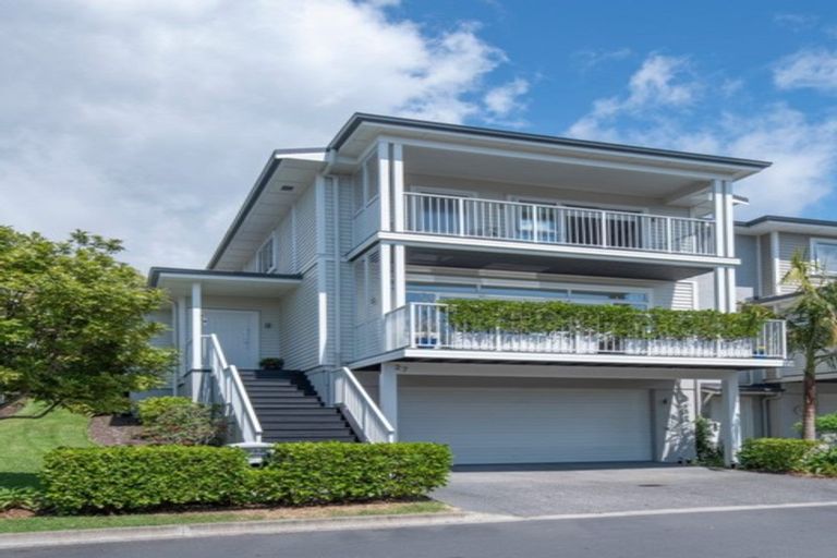 Photo of property in 27 Landmark Terrace, Orewa, 0931