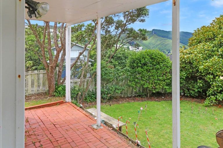 Photo of property in 39 Thurleigh Grove, Karori, Wellington, 6012