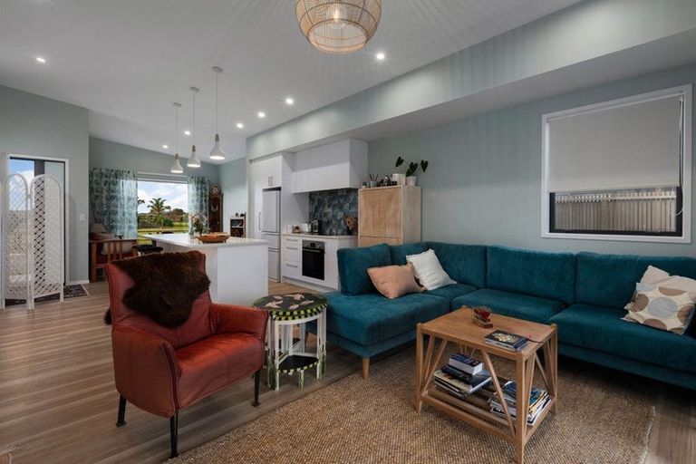 Photo of property in 5 Seafoam Place, Waihi Beach, 3611
