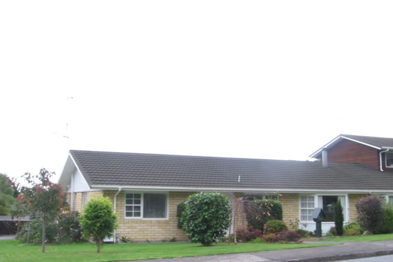Photo of property in 2a Te Maku Grove, Waikanae, 5036