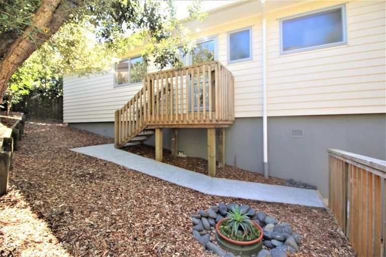 Photo of property in 2/344 Swanson Road, Ranui, Auckland, 0612
