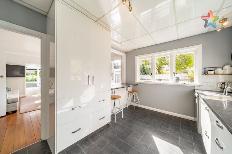 Photo of property in 10 Golf Road, Manor Park, Lower Hutt, 5019