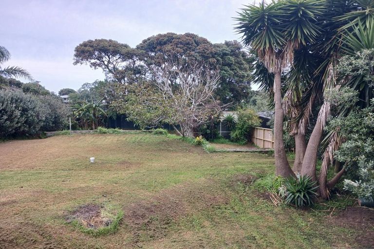 Photo of property in 8 Sea View Road, Baylys Beach, Dargaville, 0377