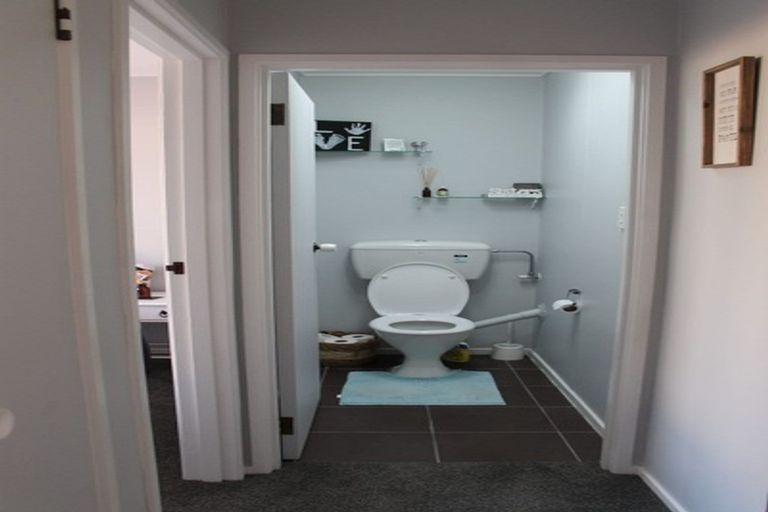 Photo of property in 3/700 Duke Street, Mahora, Hastings, 4120